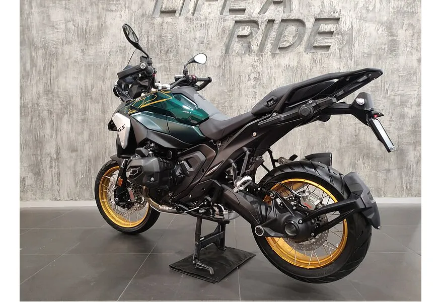 BMW Motorrad R 1300 GS R 1300 GS 1300 см³ (145) 1300 Зеленый в АВИЛОН. Слайд №5