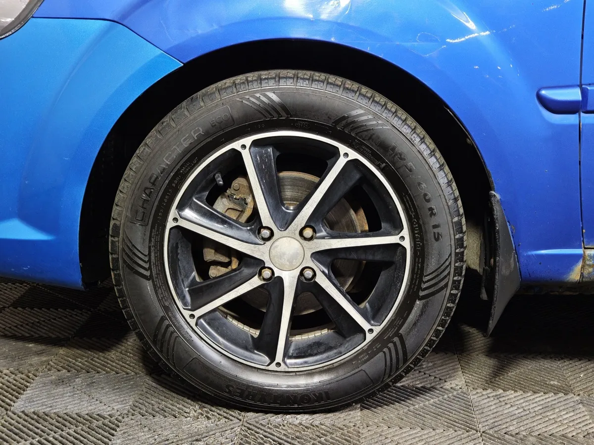 Kia Rio 1.4 MT (97 л.с.) Синий в АВИЛОН. Слайд №9