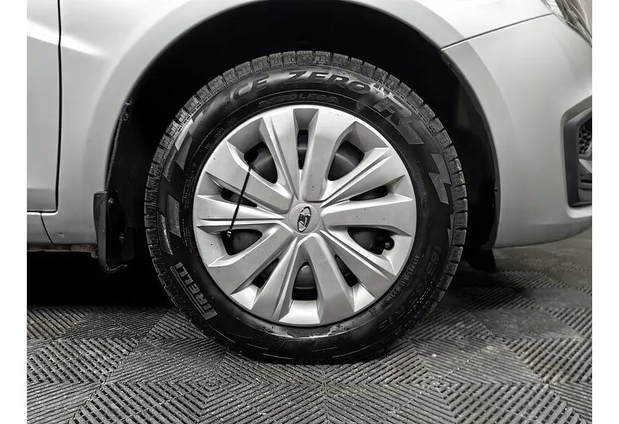 ВАЗ (Lada) Vesta 1.6 CVT (106 л.с.) Серый в АВИЛОН. Слайд №9