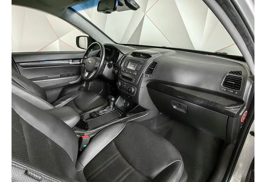 АВИЛОН - Kia Sorento 2.2 CRDi AT AWD (200 л.с.) Luxe Серебристый - slide 12