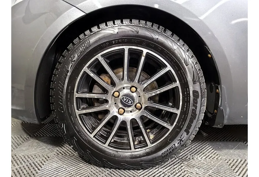 Kia Rio 1.6 AT (123 л.с.) Серый в АВИЛОН. Слайд №9 Kia Rio 1.6 AT (123 л.с.) Серый в АВИЛОН. Слайд №9