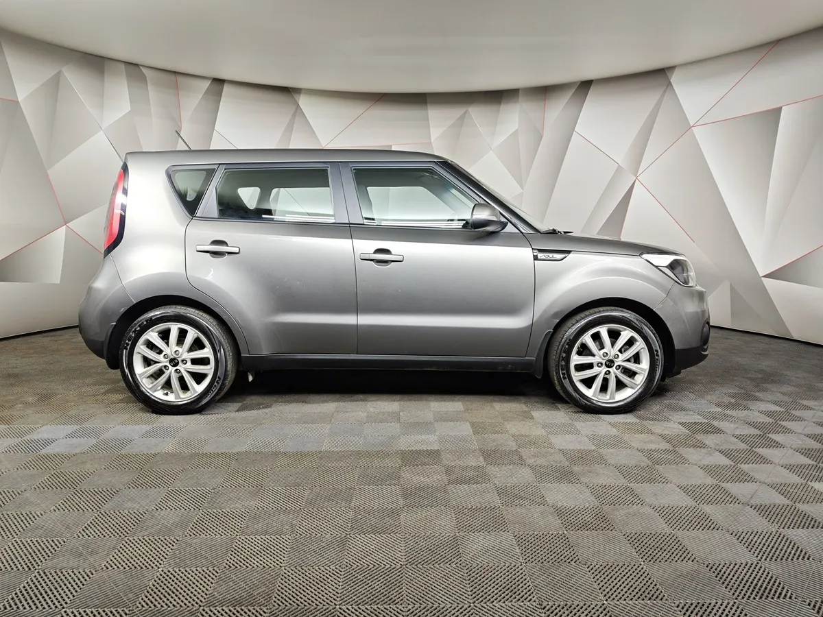 Kia Soul 1.6 GDI AT (132 л.с.) Classic Серебристый в АВИЛОН. Слайд №6