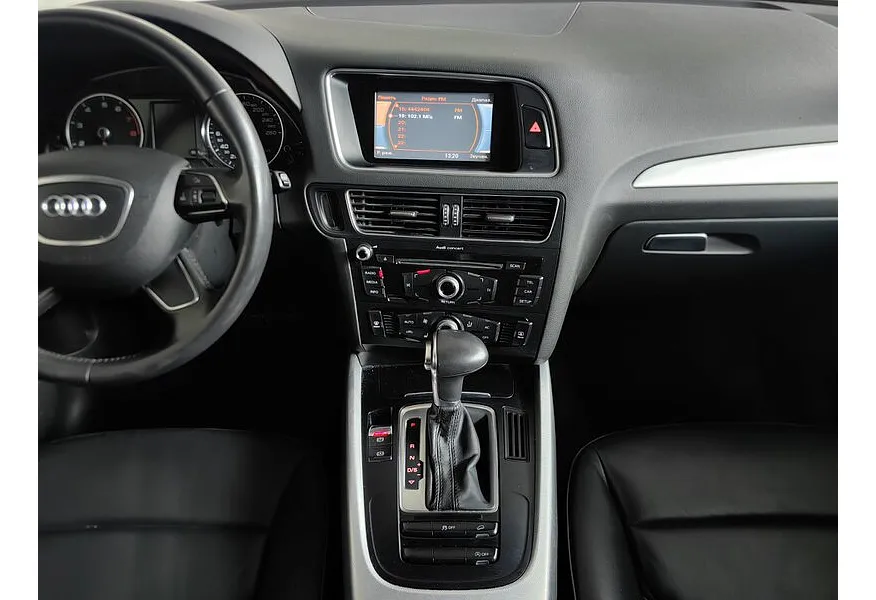 Audi Q5 2.0 TFSI Tiptronic quattro (225 л.с.) Коричневый в АВИЛОН. Слайд №14