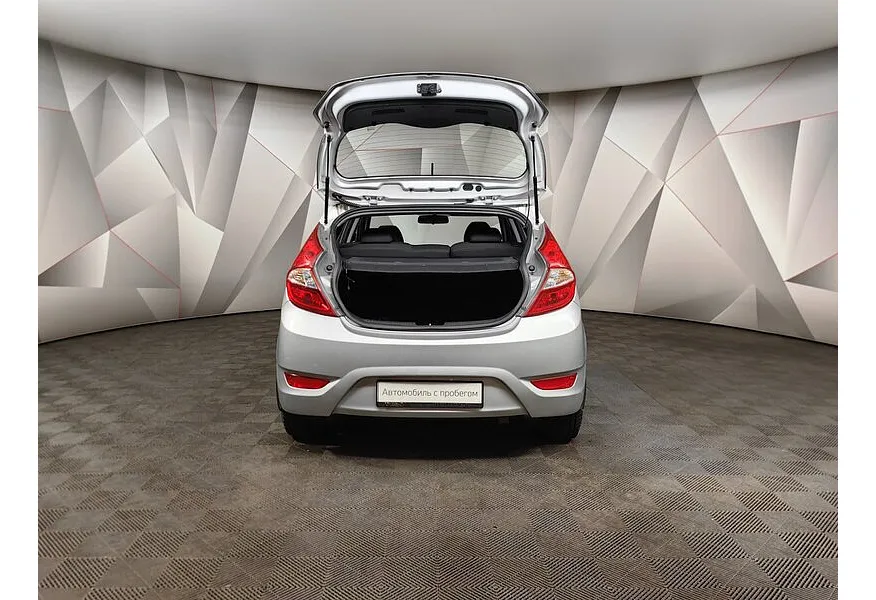Hyundai Solaris 1.6 AT (123 л.с.) Active Серебристый в АВИЛОН. Слайд №12
