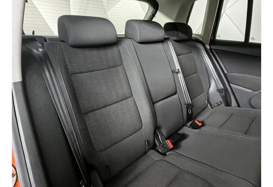 АВИЛОН - Volkswagen Tiguan 1.4 TSI BlueMotion DSG (150 л.с.) Sport&Style Оранжевый - slide 9