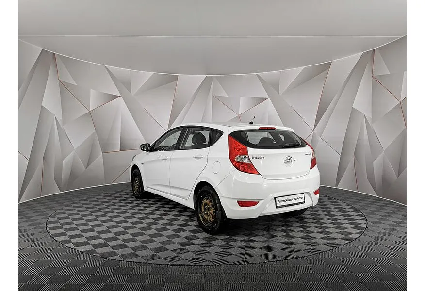 Hyundai Solaris 1.4 MT (107 л.с.) Active Белый в АВИЛОН. Слайд №4