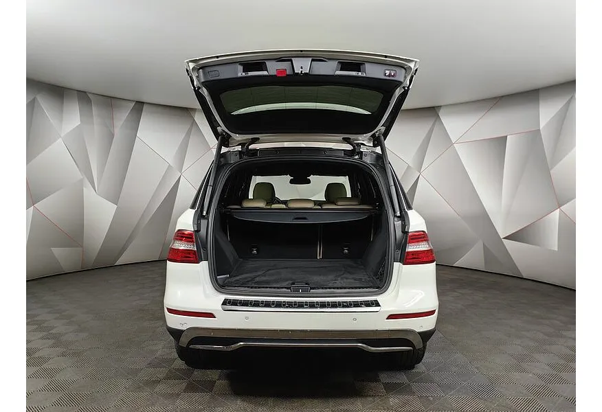 Mercedes-Benz M-Класс ML 300 BlueEfficiency 7G-Tronic Plus 4Matic (249 л.с.) Белый в АВИЛОН. Слайд №11
