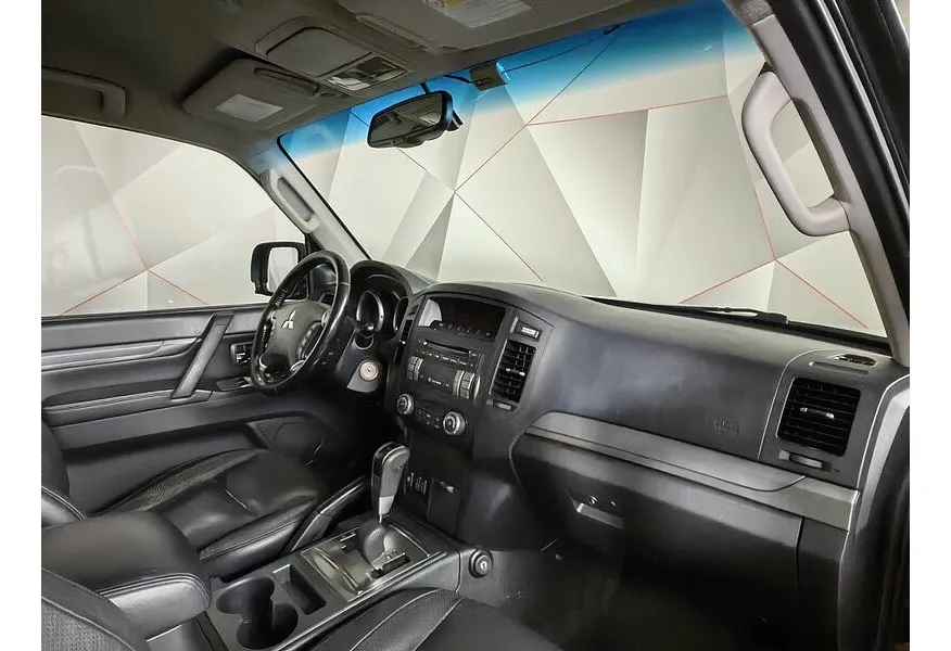 АВИЛОН - Mitsubishi Pajero 3.2 DI-D AT AWD (200 л.с.) Черный - slide 9