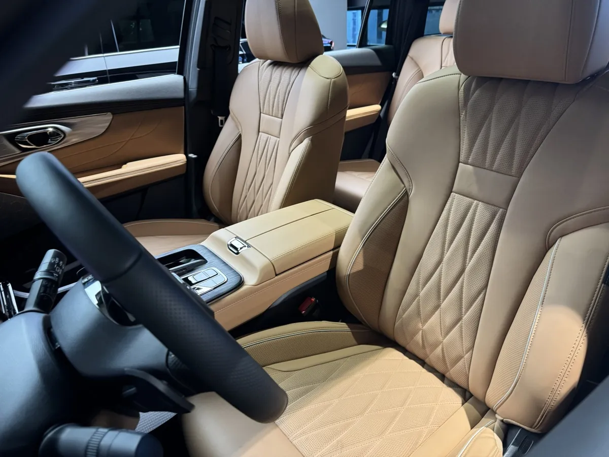 GAC GS8 2.0T 4WD (231 л.с.) GL Серый в АВИЛОН. Слайд №6