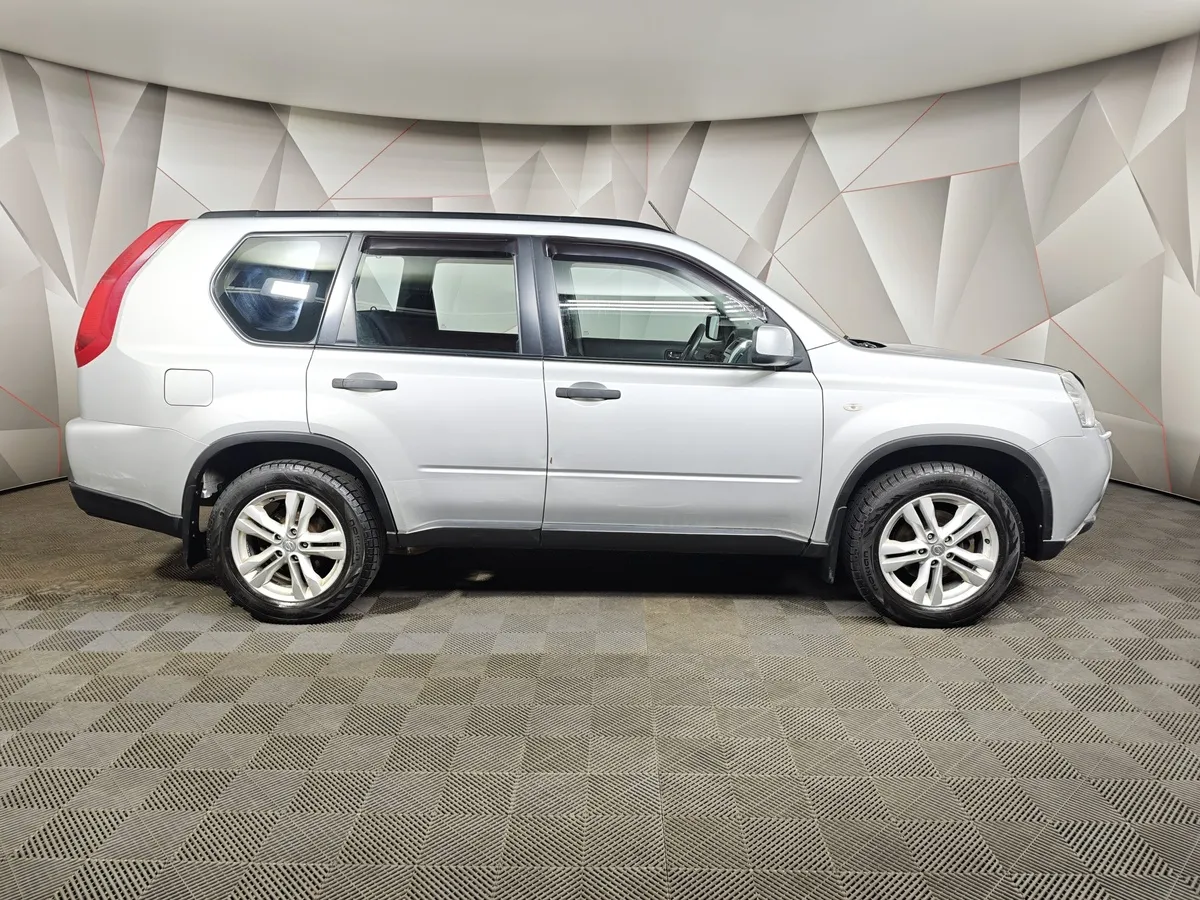Nissan X-Trail 2.0 MT AWD (141 л.с.) Серебристый в АВИЛОН. Слайд №6