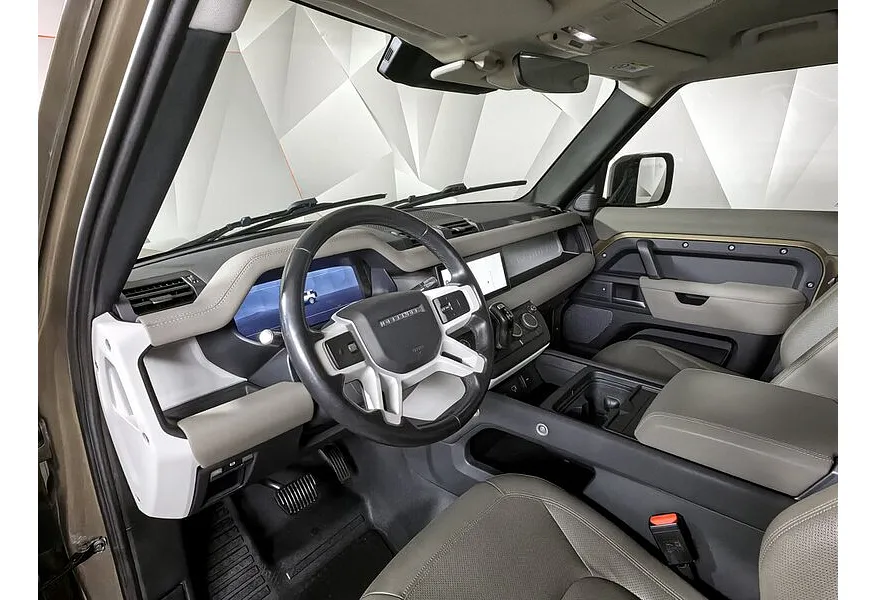 Land Rover Defender 2.0 TD AT (200 л.с.) SE Коричневый в АВИЛОН. Слайд №19