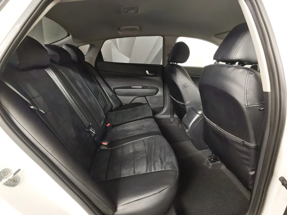 Kia Optima 2.0 MPI AT (150 л.с.) Белый в АВИЛОН. Слайд №16