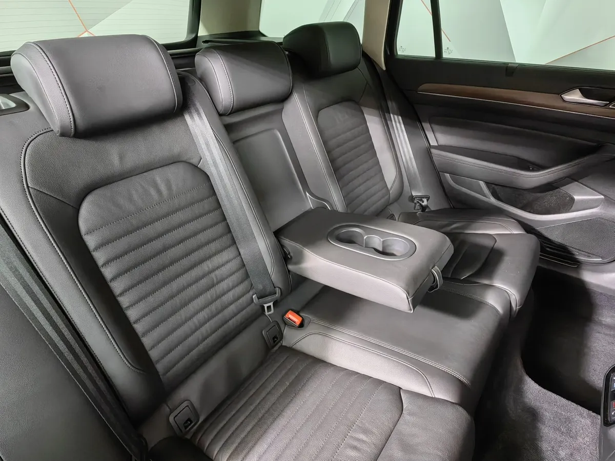 Volkswagen Passat 2.0 TSI BlueMotion DSG 4motion (220 л.с.) Variant Черный в АВИЛОН. Слайд №17