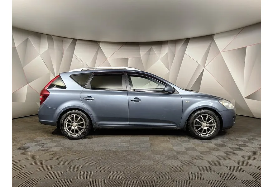 Kia Ceed 2.0 AT (143 л.с.) Синий в АВИЛОН. Слайд №6