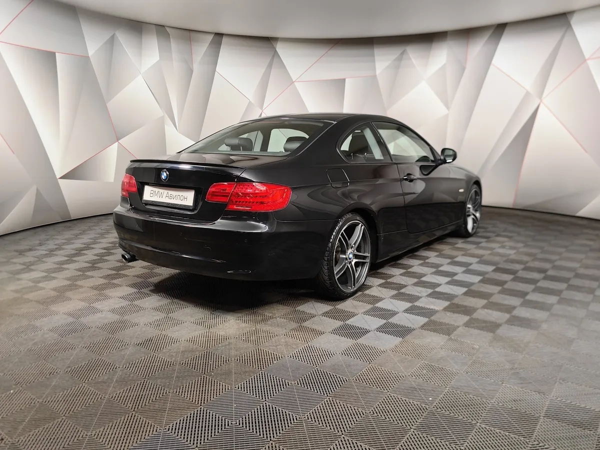 BMW 3 серия 320i AT (156 л.с.) Черный в АВИЛОН. Слайд №2