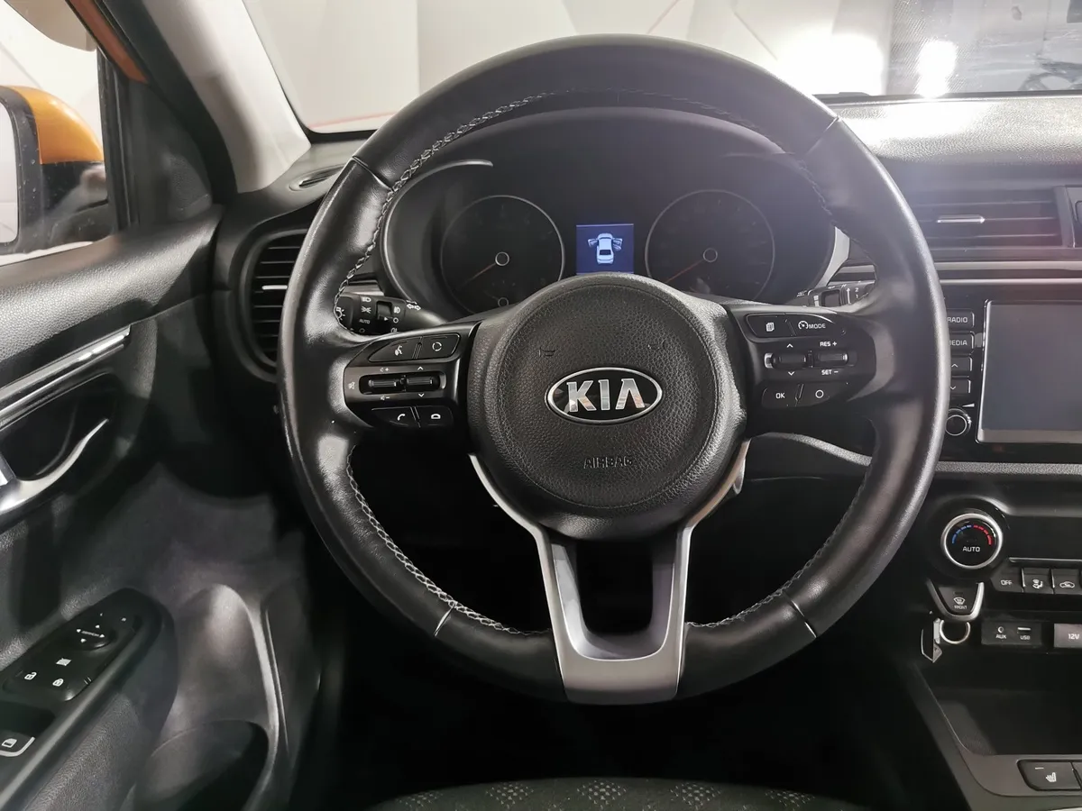 Kia Rio 1.6 AT (123 л.с.) Оранжевый в АВИЛОН. Слайд №19