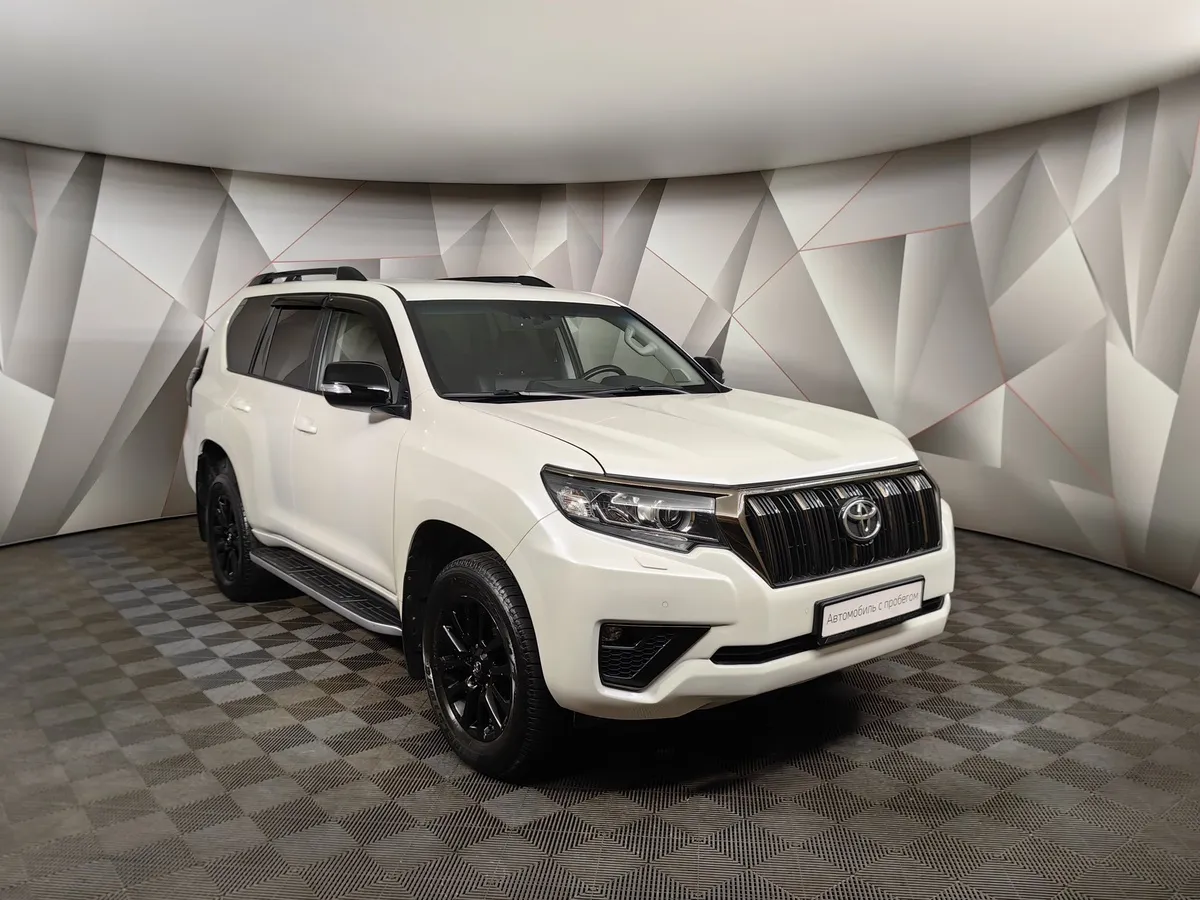 Toyota Land Cruiser Prado 2.8D AT AWD (200 л.с.) Black Vision в АВИЛОН. Слайд №3