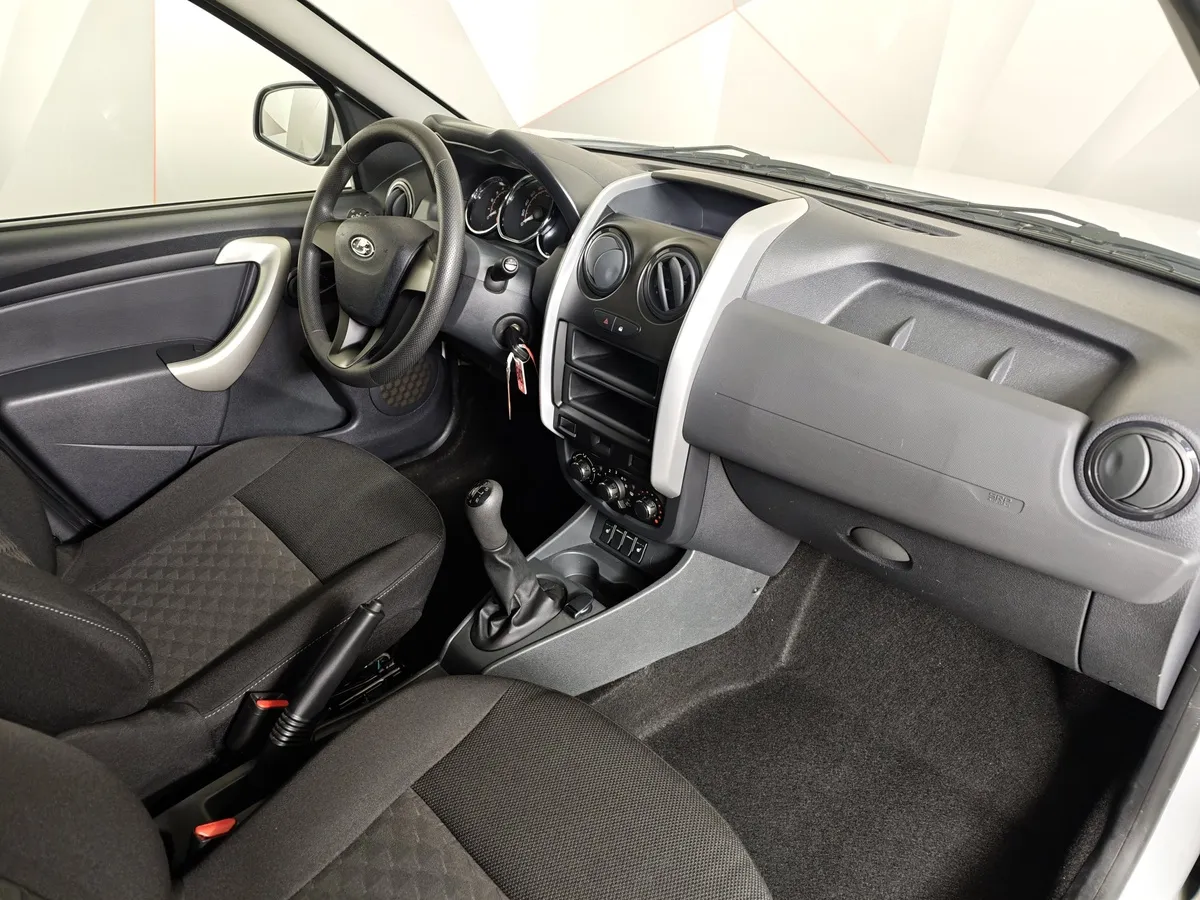 ВАЗ (Lada) Largus 1.6 MT 16 кл (5 мест) (105 л.с.) Белый в АВИЛОН. Слайд №13
