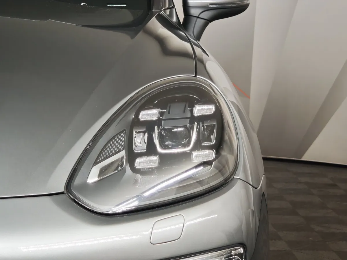 Porsche Cayenne Diesel 3.0 Tiptronic S AWD (245 л.с.) Серый в АВИЛОН. Слайд №10