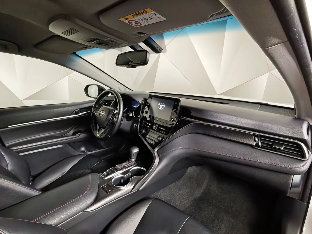 Toyota Camry 3.5 AT (249 л.с.) Белый в АВИЛОН. Слайд №13