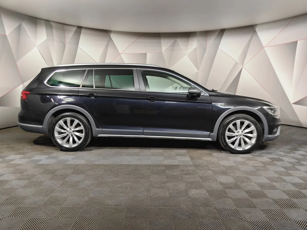 Volkswagen Passat 2.0 TSI BlueMotion DSG 4motion (220 л.с.) Variant Черный в АВИЛОН. Слайд №6