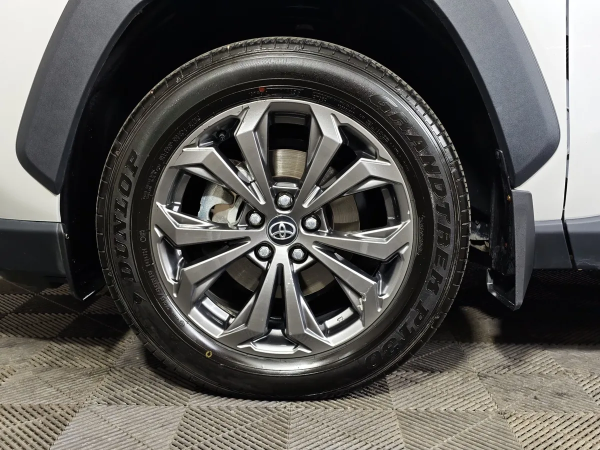 Toyota RAV4 2.0i CVT AWD (171 л.с.) Adventure Ultimate Белый в АВИЛОН. Слайд №9