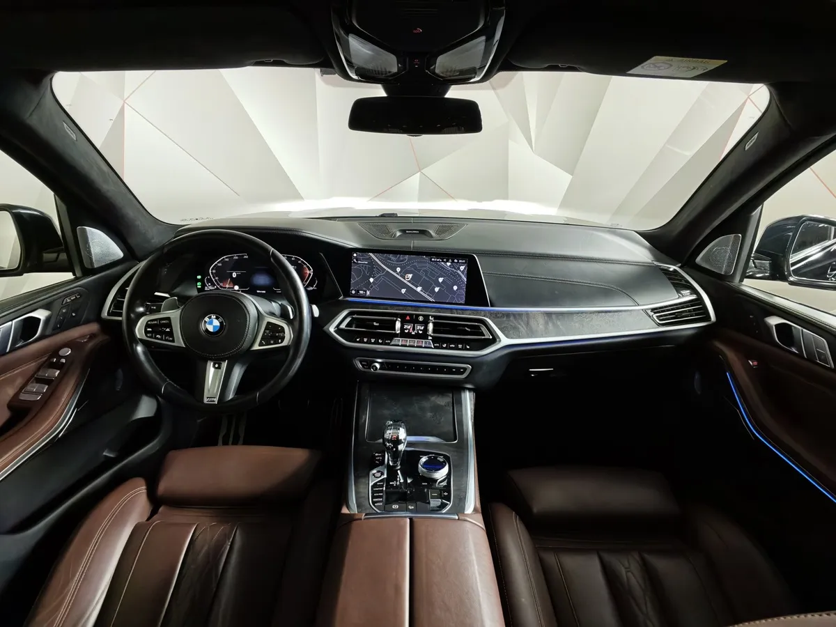 BMW X7 xDrive40d Steptronic (340 л.с.) Базовая (Локальная сборка) Черный в АВИЛОН. Слайд №11