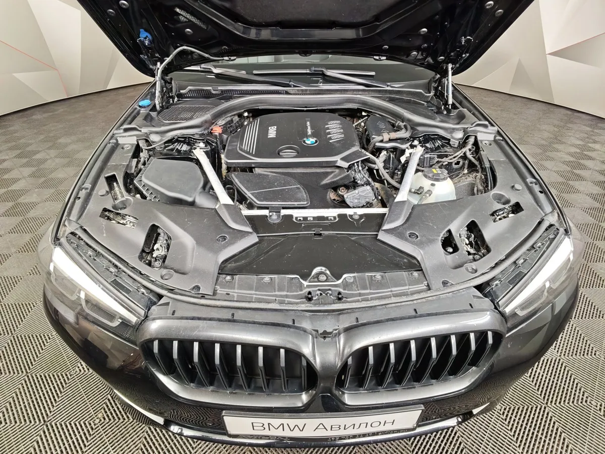 BMW 5 серия 520d xDrive Steptronic (190 л.с.) Синий в АВИЛОН. Слайд №10
