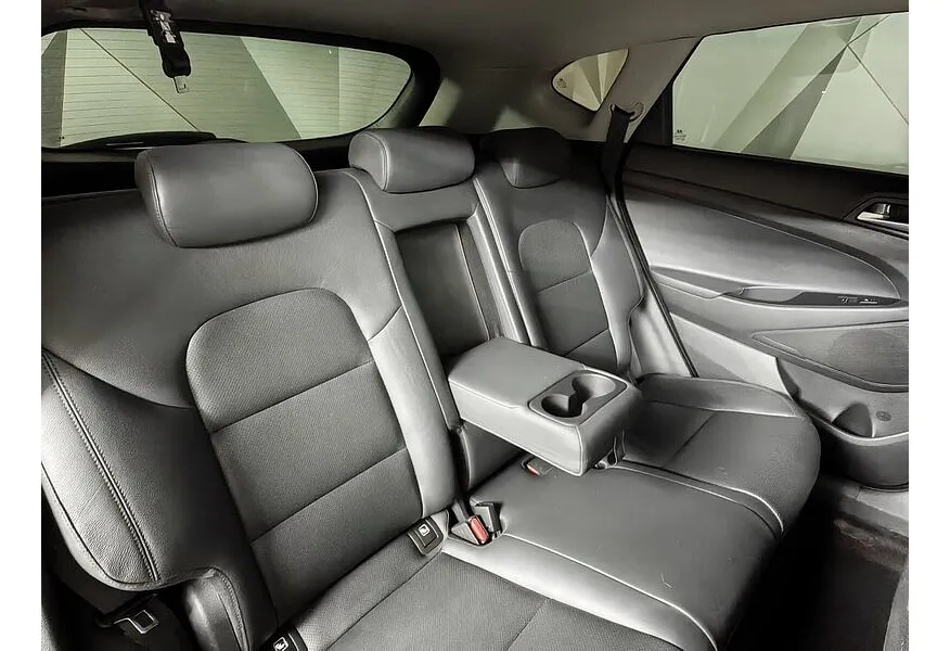 Hyundai Tucson 2.0 (150 л.с.) MPi-6AT-4WD Family Серый в АВИЛОН. Слайд №17