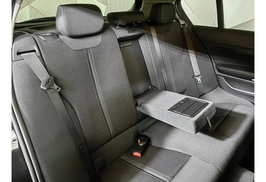 BMW 1 серия 116i AT (136 л.с.) Черный в АВИЛОН. Слайд №14