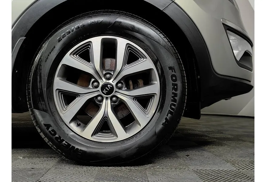 Kia Sportage 2.0 AT 4WD (150 л.с.) Luxe Серебристый в АВИЛОН. Слайд №9