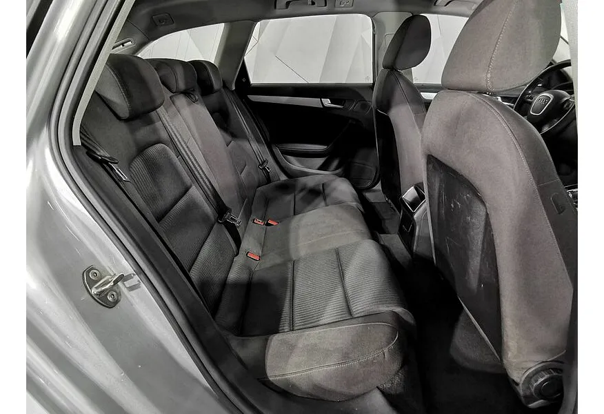 Audi A4 2.0 TDI multitronic (143 л.с.) Серебристый в АВИЛОН. Слайд №17