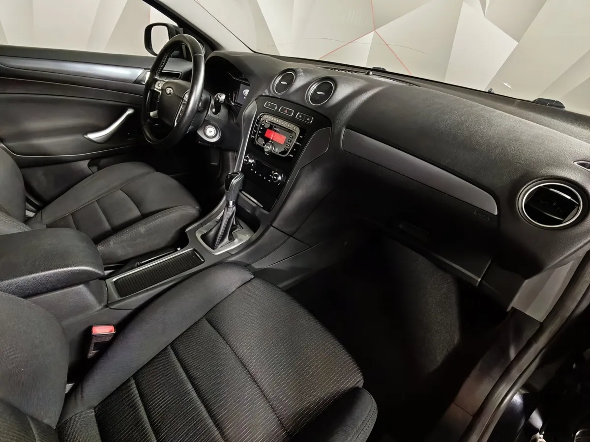 Ford Mondeo 2.3 AT (161 л.с.) Ambiente Черный в АВИЛОН. Слайд №11