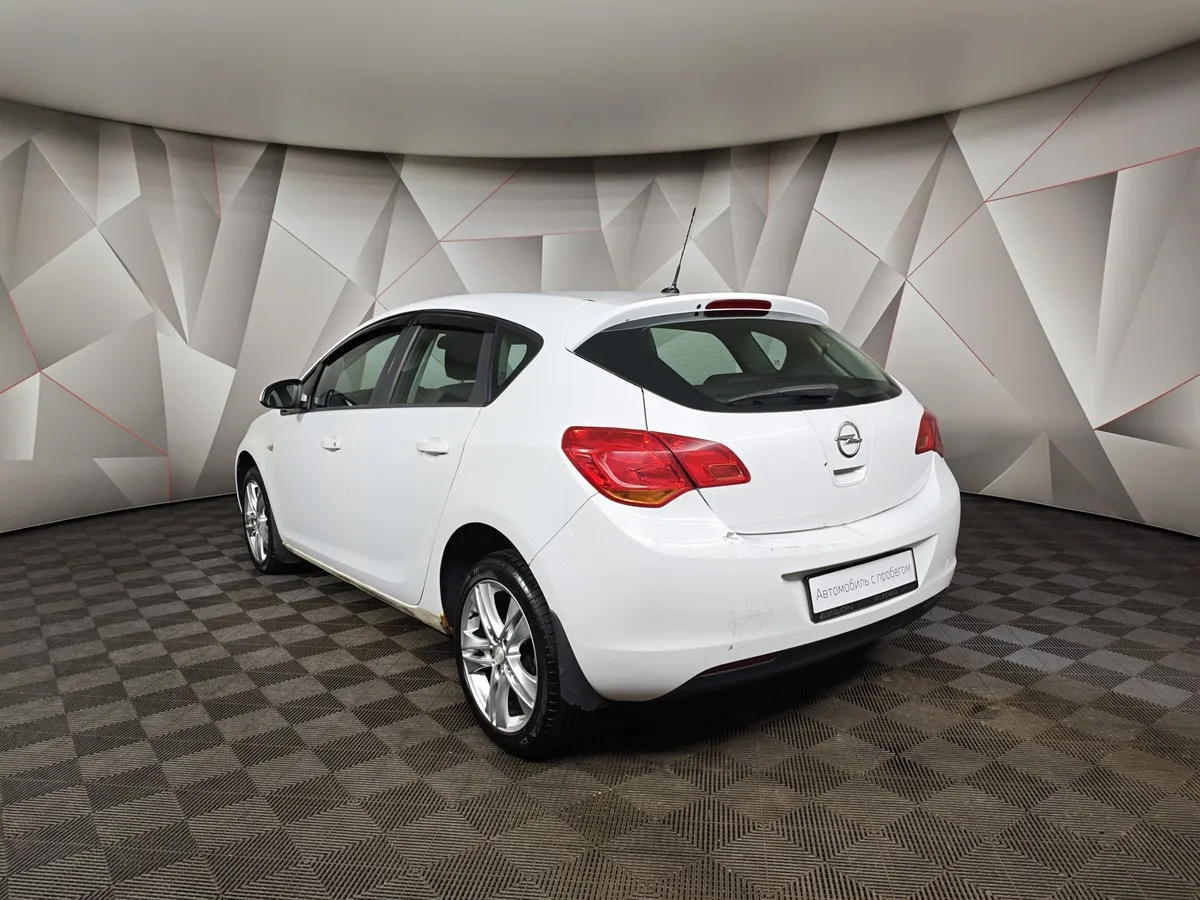 Opel Astra 1.6 AT (115 л.с.) Белый в АВИЛОН. Слайд №4