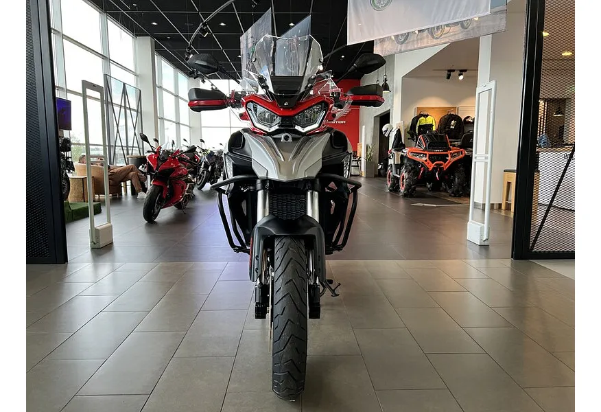 LIVE. Слайд №4