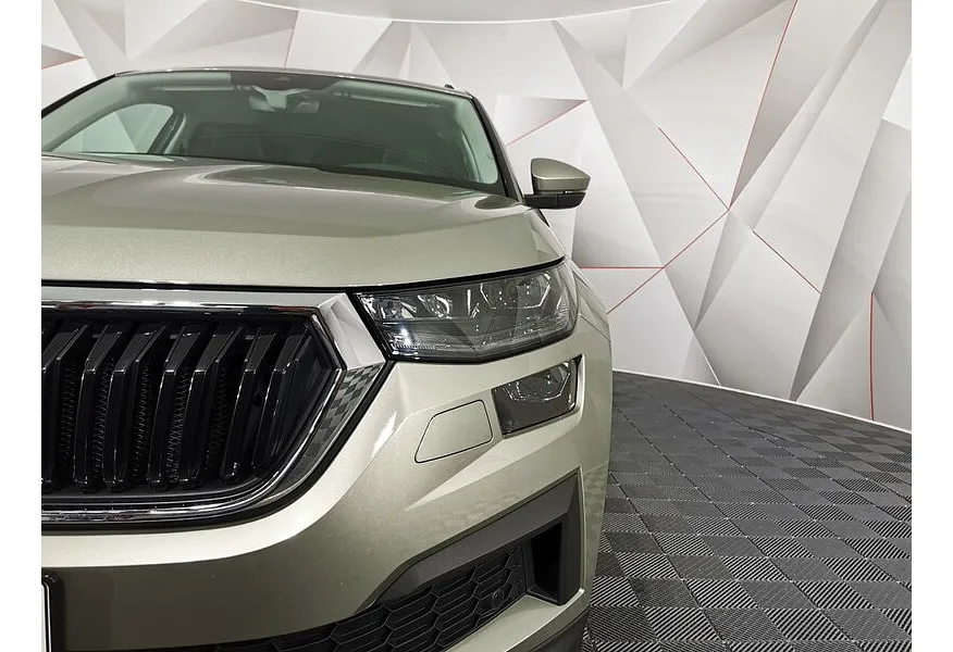 Skoda Kodiaq 1.4 TSI DSG 4X4 (150 л.с.) Коричневый в АВИЛОН. Слайд №10