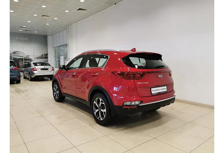 Kia Sportage 2.0 MPI AT 4WD (150 л.с.) Luxe Красный в АВИЛОН. Слайд №4