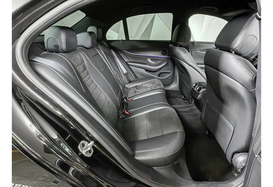 Mercedes-Benz E-Класс E 200 4MATIC 9G-TRONIC (197 л.с.) Sport (Локальная сборка) Черный в АВИЛОН. Слайд №11