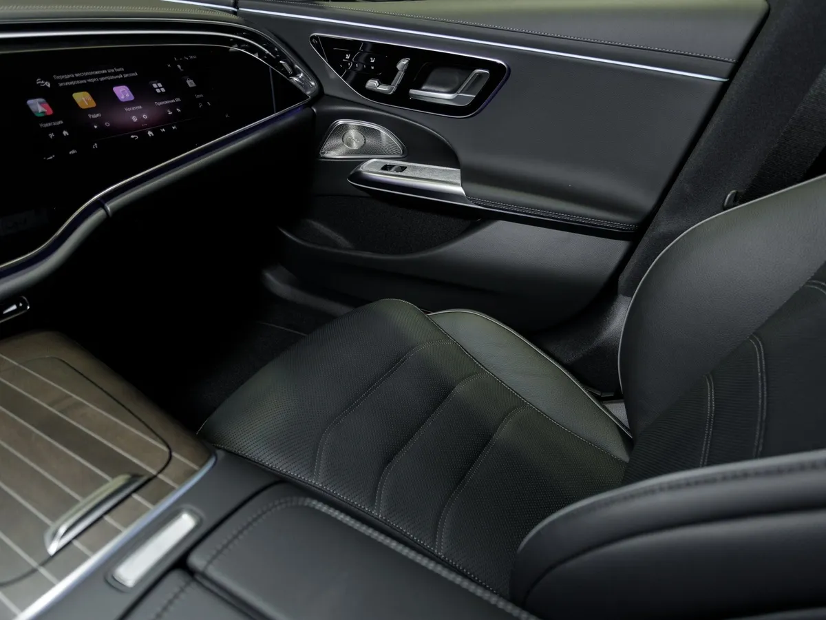 Mercedes-Benz E-Класс E 300 4MATIC (258 л.с.) Белый в АВИЛОН. Слайд №11