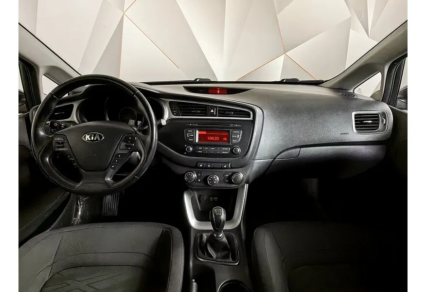 Kia Ceed 1.6 AT (130 л.с.) Classic Черный в АВИЛОН. Слайд №14