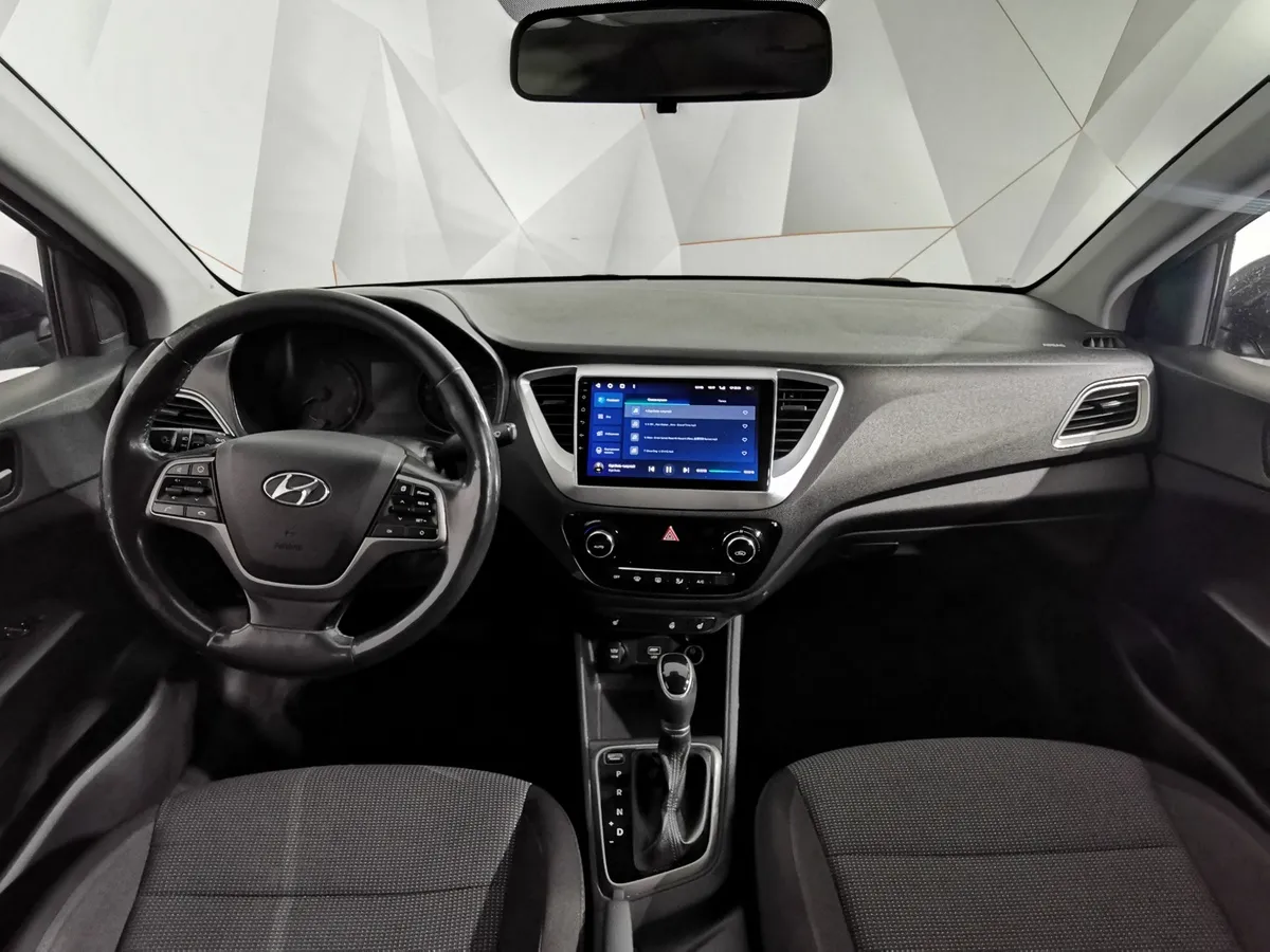 Hyundai Solaris 1.6 MT (123 л.с.) Comfort Черный в АВИЛОН. Слайд №14