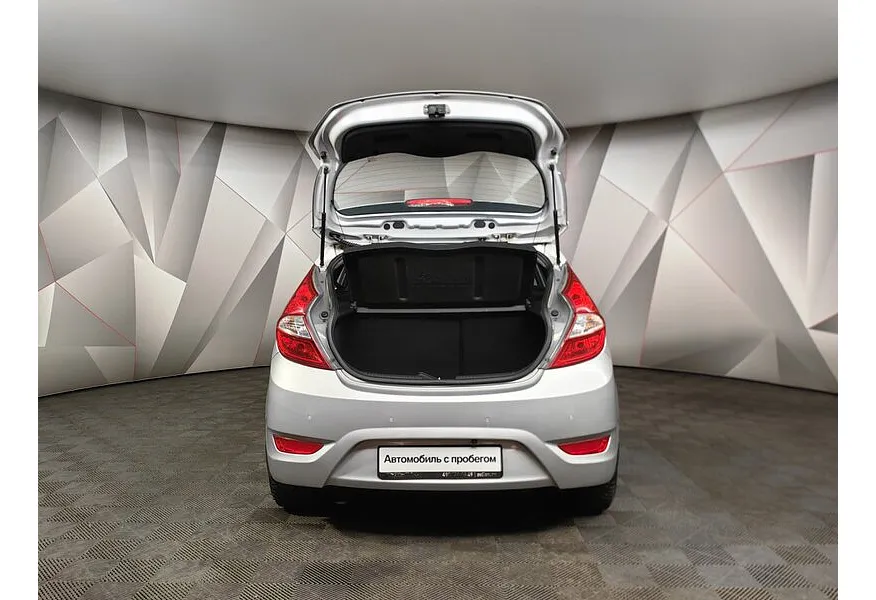 Hyundai Solaris 1.6 AT (123 л.с.) Active Серебристый в АВИЛОН. Слайд №11