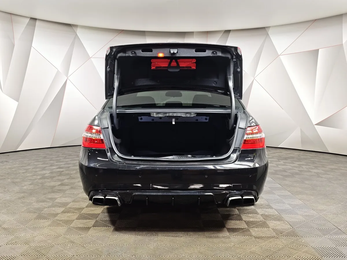 Mercedes-Benz E-Класс E 200 T CGI BlueEfficiency AT (184 л.с.) Черный в АВИЛОН. Слайд №12