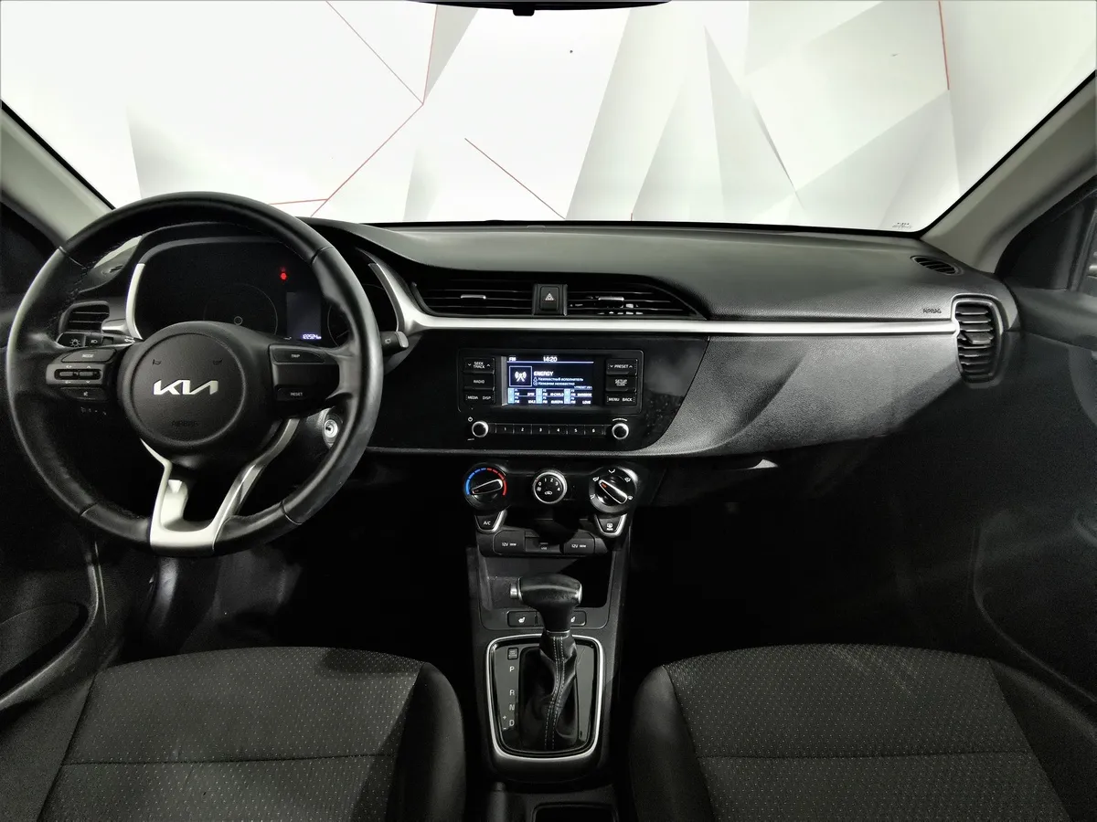 Kia Rio X-Line 1.6 AT (123 л.с.) Серый в АВИЛОН. Слайд №12