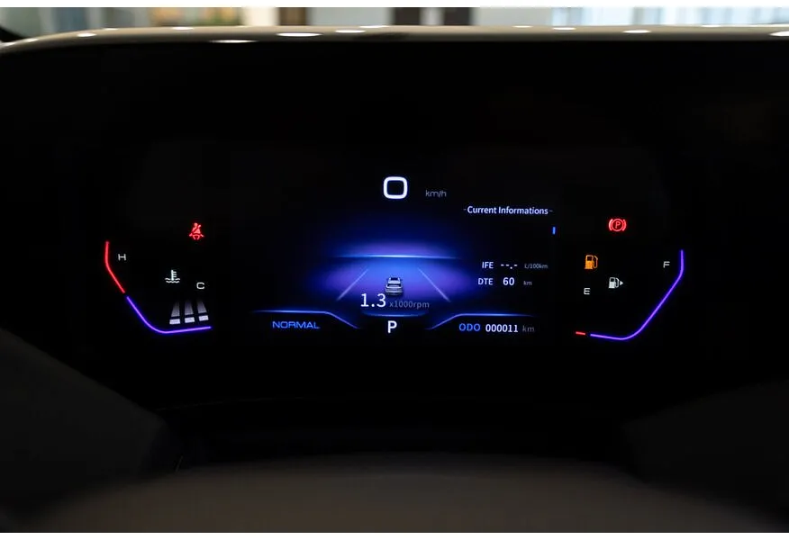 Dongfeng Huge 1.5 AMT FWD (197 л.с.) Executive Черный в АВИЛОН. Слайд №8