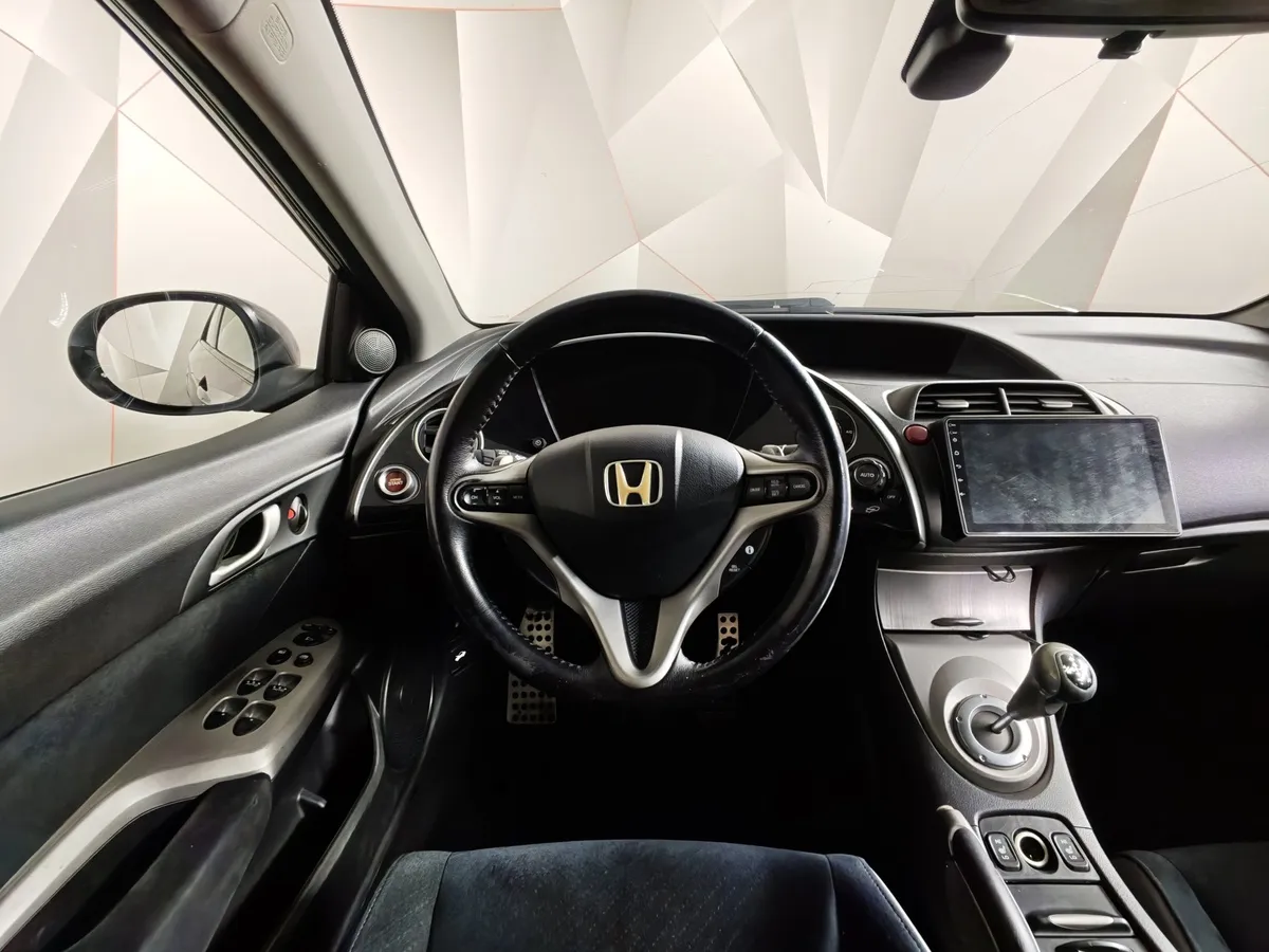 Honda Civic 1.8 I-SHIFT (140 л.с.) Черный в АВИЛОН. Слайд №17