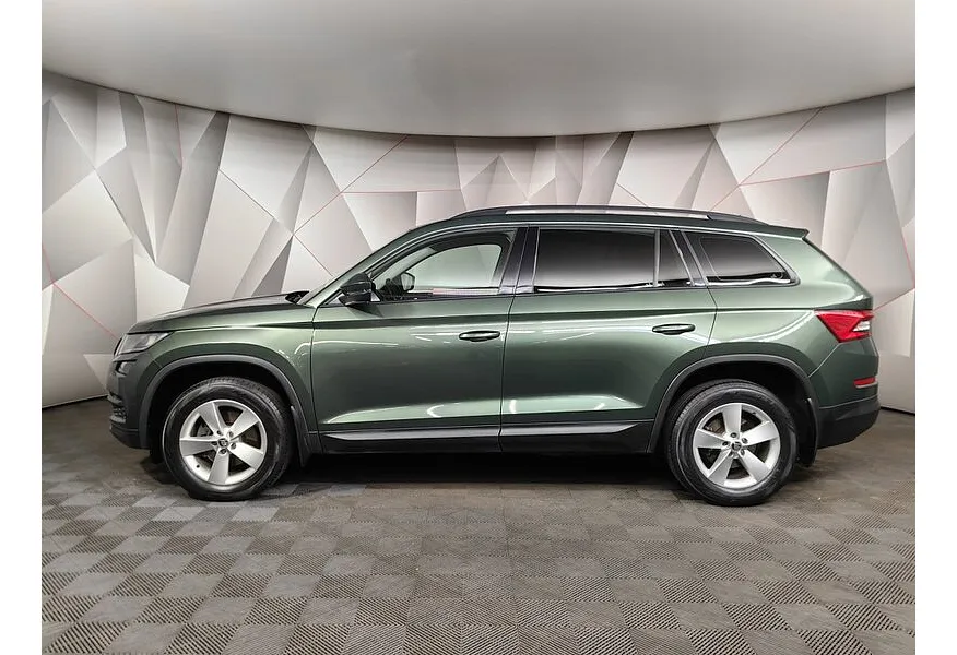 Skoda Kodiaq 1.4 TSI DSG (150 л.с.) Зеленый в АВИЛОН. Слайд №3