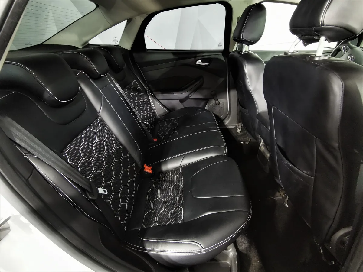 Ford Focus 1.6 Ti-VCT PowerShift (105 л.с.) SYNC Edition Белый в АВИЛОН. Слайд №15