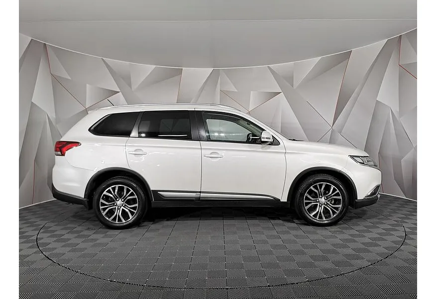 LIVE. Слайд №4