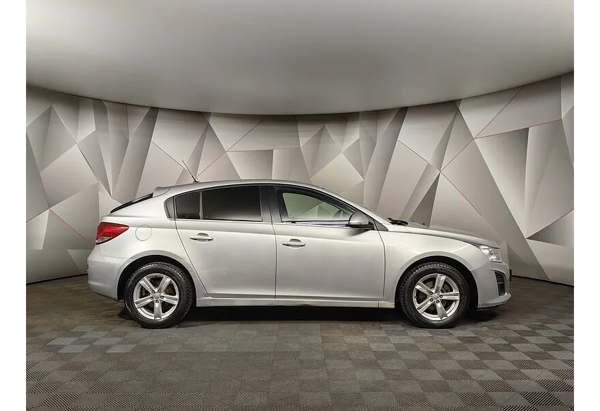 Chevrolet Cruze 1.4 Turbo AT (140 л.с.) Серебристый в АВИЛОН. Слайд №6